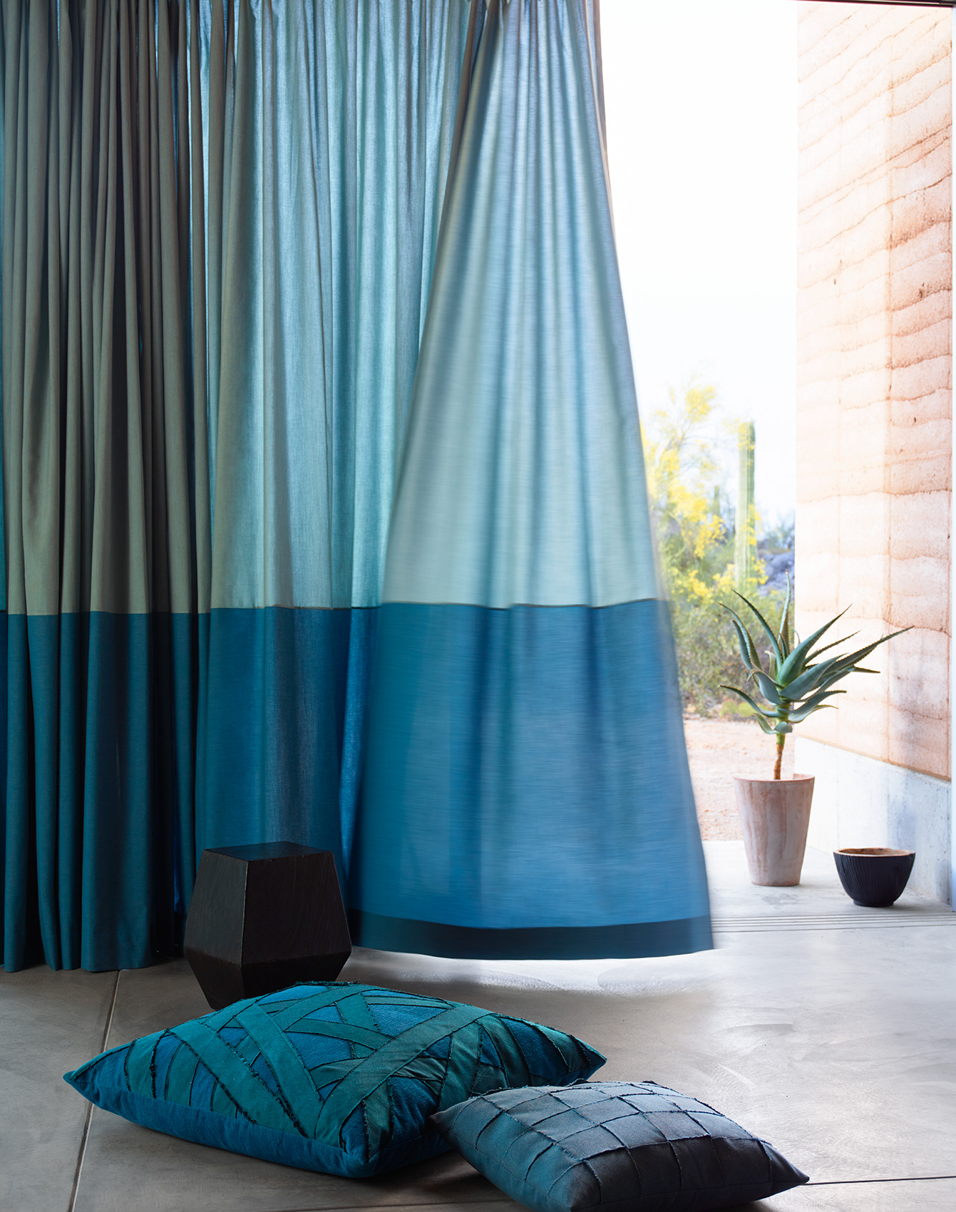 Sunbrella: Curtain